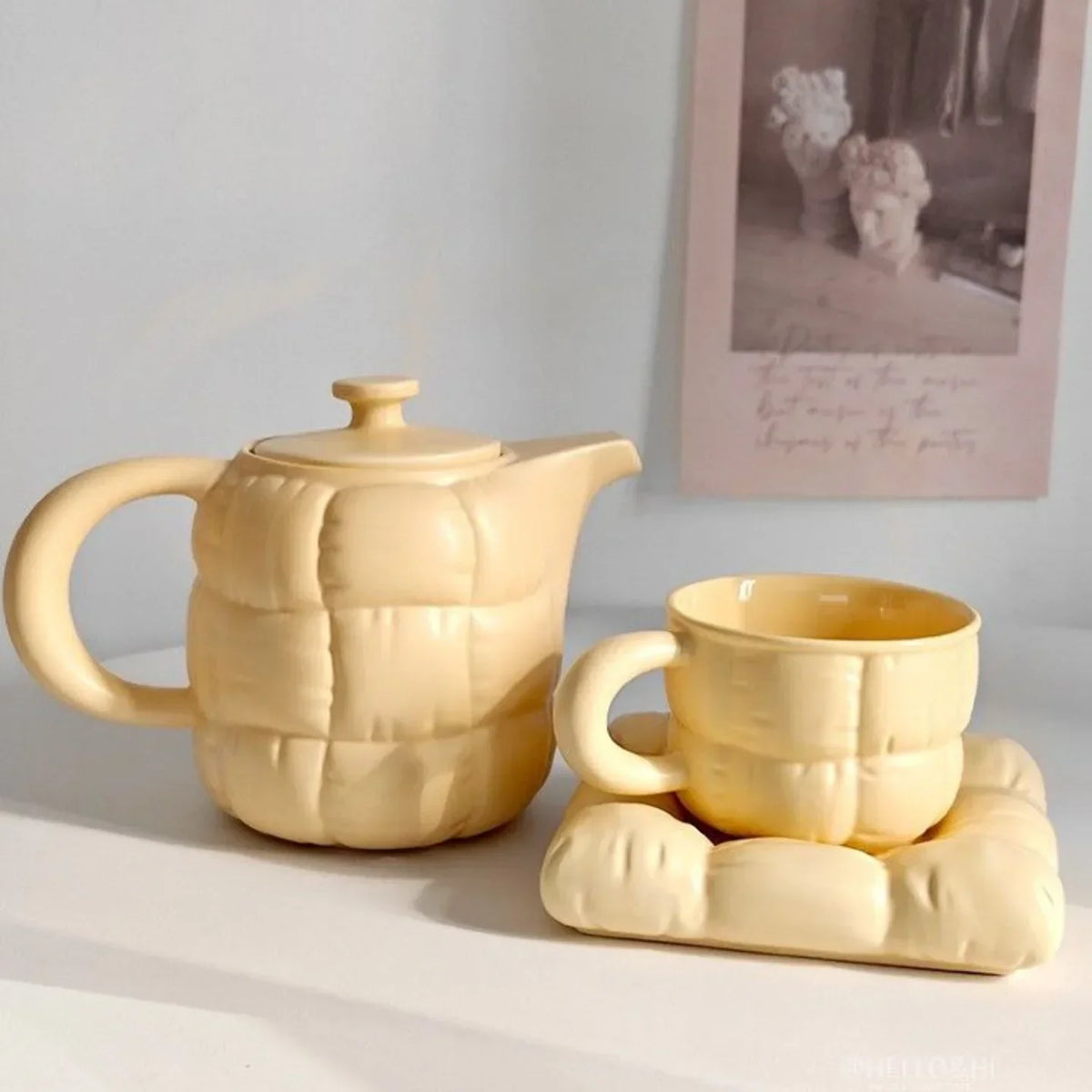 Cushion Style Ceramic Cup Set