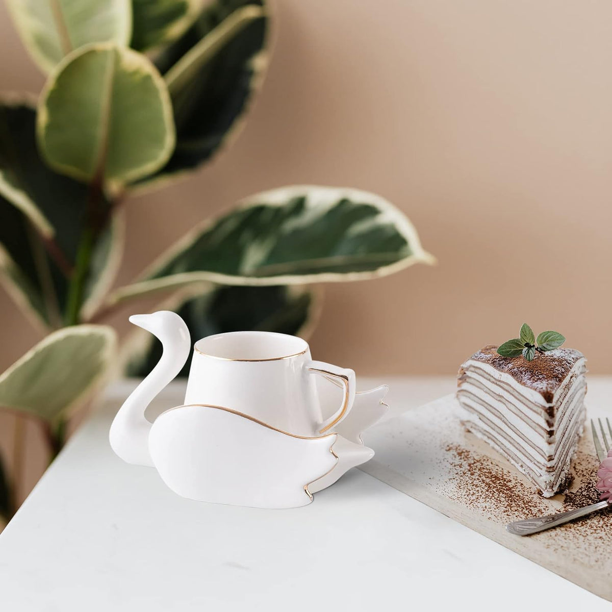 Elegant Swan Cup Set
